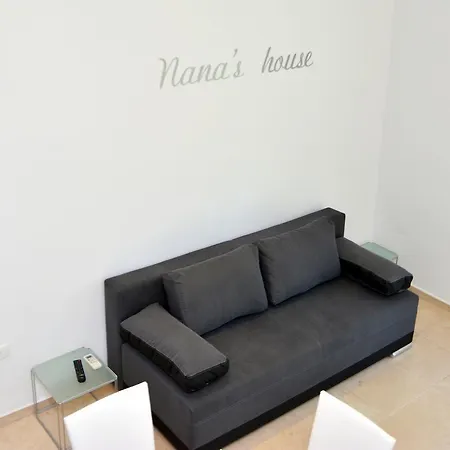Apartment Nana's House *